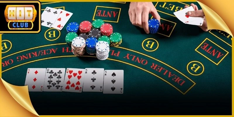 Các quân bài tây được quy đổi giá trị điểm số theo quy chế Blackjack Hitclub